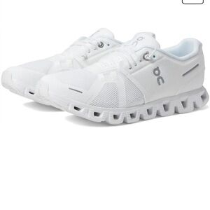 White OnCloud 5 women’s size 6